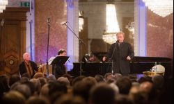 Jakowicz i Olbrychski. Przeboje mistrzów muzyki i poezji 