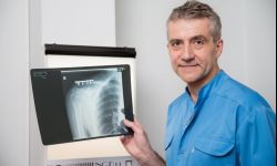 Ból. U zdrowego człowieka jest potrzebny, bo ostrzega 