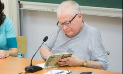 Janusz Szuber: Poezja nie znosi demokracji