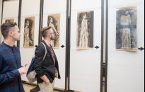 Norwid w stroju pingwina o Polakach. 