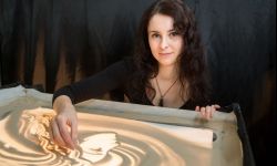 Obrazy Magdaleny Bąk wyczarowane z piasku