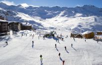 Zimowe ferie w ciepłych krajach lub z rodziną na nartach 