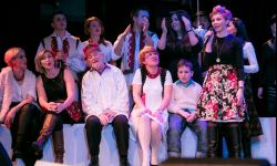 Dziennikarze, aktorzy i siatkarze Asseco Resovii w charytatywnym koncercie