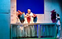 Mama w domu też pracuje - Teatr Maska uświadamia dzieci 