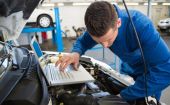 Fakty i mity. Autoryzowana Stacja Obsługi kontra znajomy mechanik