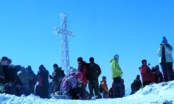 Tarnica w słońcu. Wielkopiątkowa droga krzyżowa na szczyt Bieszczadów