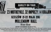 Kolumna motocykli Harley-Davidson w Millenium Hall