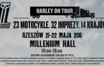 Kolumna motocykli Harley-Davidson w Millenium Hall