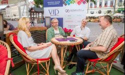 Dzisiejsza Polska oczyma 40-latków. Debata BIZNESiSTYL  "Na Żywo"