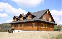 Dom z bali. Trwały, ciepły i efektowny