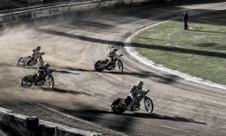 Dorota Kędzierzawska kręci film o żużlu. Zaprasza statystów na plan