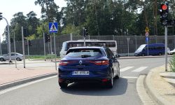 Zawsze zwalniaj przed skrzyżowaniem