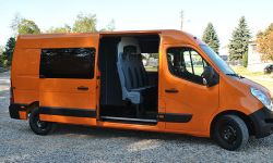 Profesjonaliści cenią dobre samochody - wybierają auta dostawcze ze znaczkiem Renault na masce