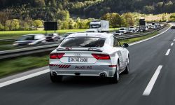 Nowe rozwiązania autonomicznej jazdy ? Audi w projekcie "Cyfrowy, autostradowy odcinek doświadczalny"