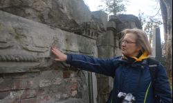 Polskie groby niszczeją. Walka o pamięć na Cmentarzu Łyczakowskim