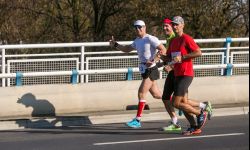 Ponad 1000 biegaczy pobiegnie "dychę" w Święto Niepodległości