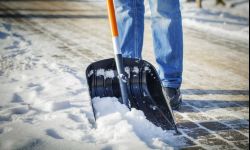 Jak zimą dbać o kostkę brukową