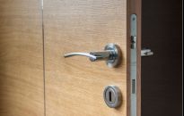Jak kupić bezpieczny zamek do drzwi wejściowych