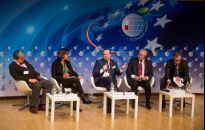 X Forum Europa - Ukraina z prezydentem Robertem Chomą w tle