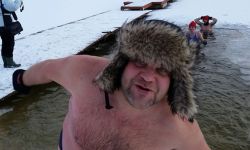 W Rzeszowie coraz więcej morsów. Kąpiele w lodowatej wodzie na topie