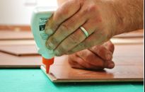 Czym kleić, żeby skleić - wybieramy klej do gumy, metalu i plastiku