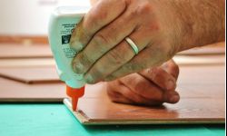 Czym kleić, żeby skleić - wybieramy klej do gumy, metalu i plastiku