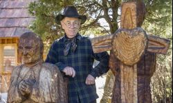 W galerii rzeźby u Bogusia Iwanowskiego z Tyrawy