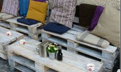 Jak zrobić meble ogrodowe z palet lub starych ram okiennych