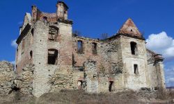 Klasztor w Zagórzu - odbudują foresterium i studnię