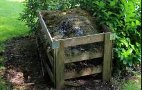 Mnóstwo dobrych rad, jak założyć kompostownik na działce