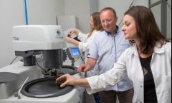 Specjalistyczne badania na nowoczesnym sprzęcie w laboratorium w Jasionce 