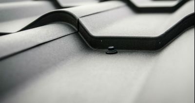 Jak dobrać produkty uszczelniające do pokryć dachowych?