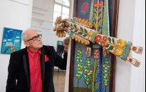 Święto Leszka Kuchniaka w BWA i jego dwa światy: smutny i wesoły  