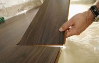 Jak właściwie ułożyć panele laminowane [zdjęcia i film]