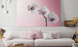 Egzotyczne storczyki czy eleganckie róże? Wybieramy kwiatowy obraz do pokoju