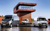 Renault Master po raz kolejny w tym roku numerem 1 sprzedaży wśród samochodów dostawczych w Polsce