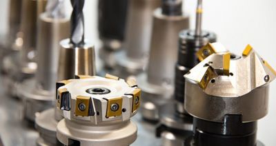 Profesjonalna obróbka metali - jak założyć własną firmę?