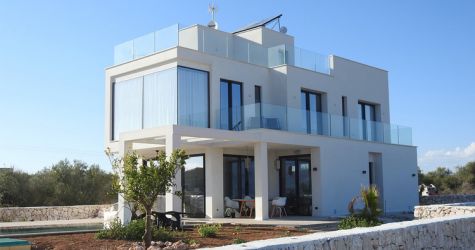 Stylowy dom na wąską działkę