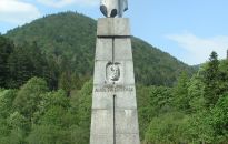 Rozbiórka pomnika gen. Świerczewskiego w Jabłonkach