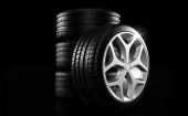 Jakie opony letnie wybrać do miejskiego auta - przegląd najpopularniejszych modeli
