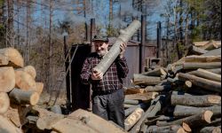 Dym z retortów snujący się nad Bieszczadami... Na wypale pod Lipowcem