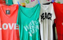 Koszulki damskie z nadrukiem - czy są tanie?