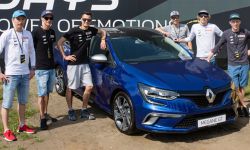 Drużyna polskich skoczków narciarskich na Renault Sport Days