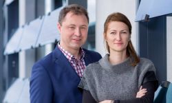 Udany debiut ML System na giełdzie. Zbuduje fabrykę rewolucyjnych szyb 