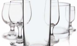 Etykieta podawania napojów