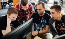 Wykłady z programowania w Akademii Developera PGS Software. Za darmo!