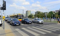 Kiedy nie wrzucać na luz? 5 żelaznych zasad używania sprzęgła