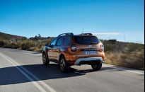 Dacia Duster - lider sprzedaży wśród suv-ów, od stycznia z nowym silnikiem benzynowym