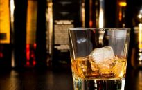 Prezydent wycofuje się z zakazu handlu nocnego alkoholem?! Na jak długo?