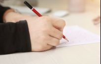 Ósme klasy napiszą testy. Co z maturzystami? Strajk nauczycieli trwa